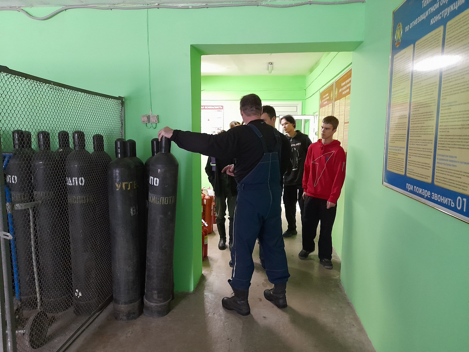 Студенты ДВГУПС открыли для себя мир пожарной безопасности