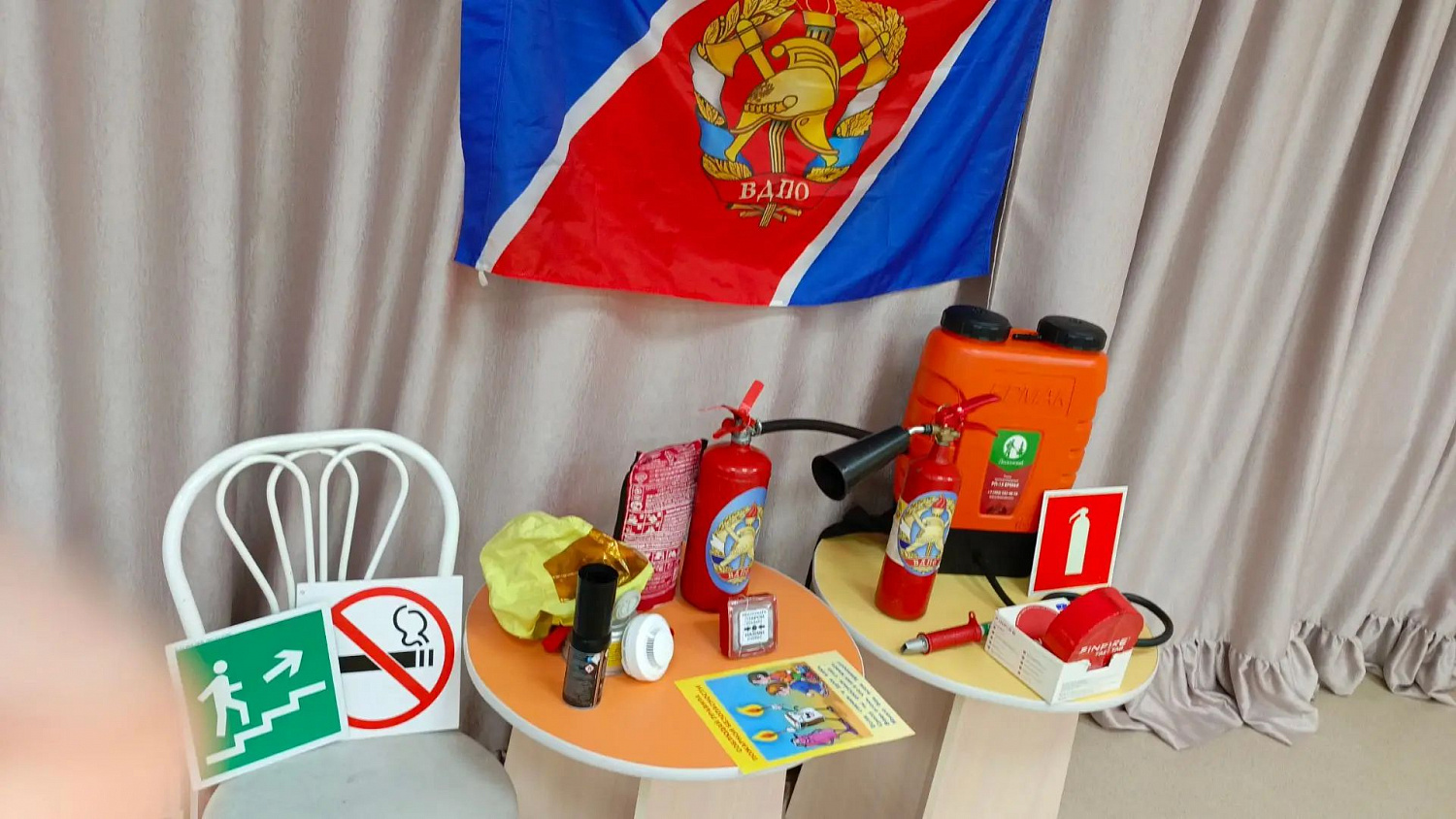 Спасать, тушить, вызывать: летние уроки безопасности для самых маленьких